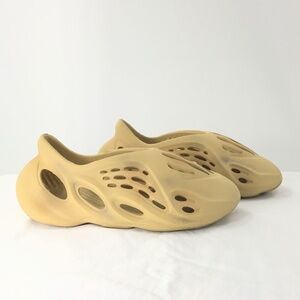 Adidas Yeezy Foam Runner RNNR GX4472 Dessert Sand Sz 11 US